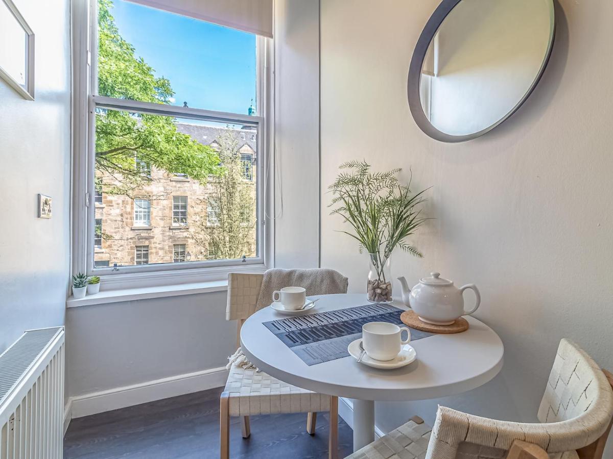 Pass The Keys Spacious And Homely Flat On The Royal Mile Edimburgo Exterior foto