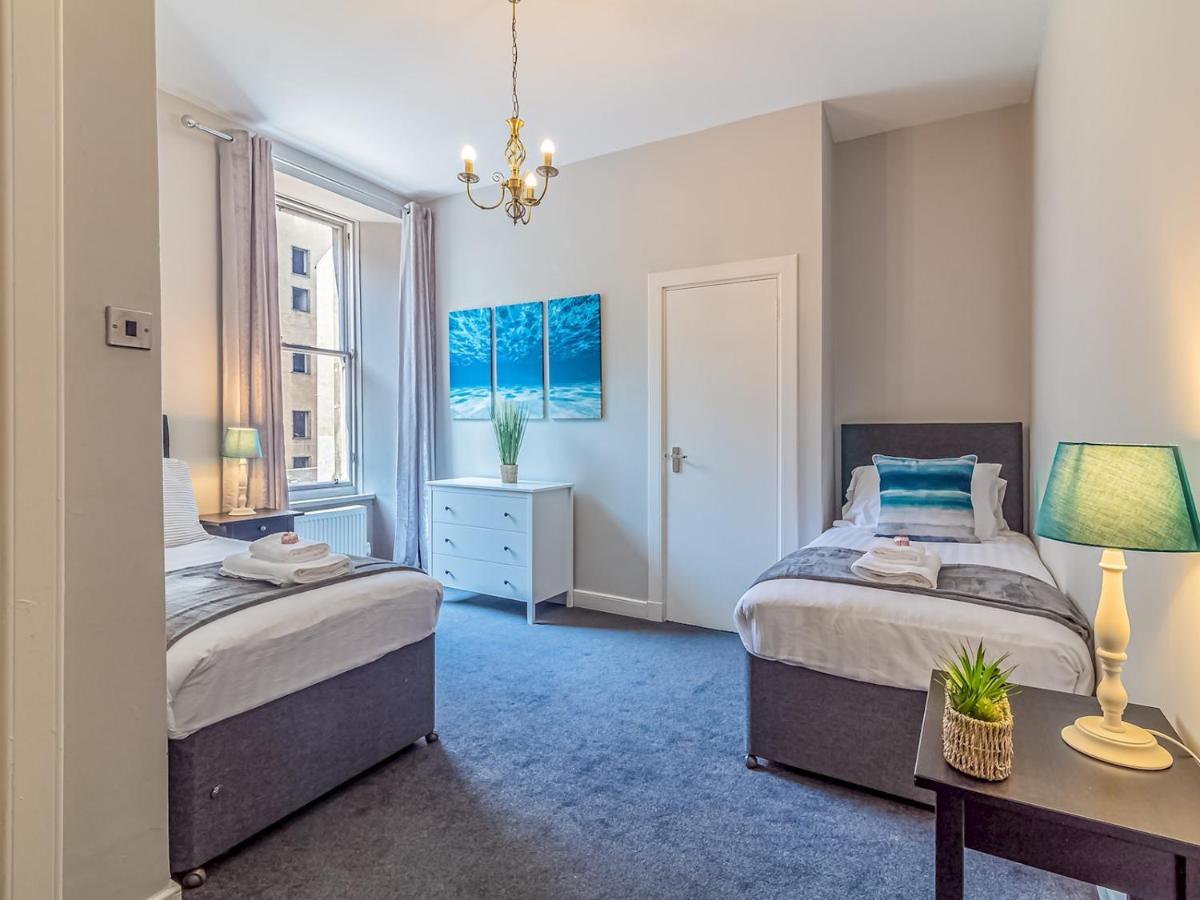 Pass The Keys Spacious And Homely Flat On The Royal Mile Edimburgo Exterior foto
